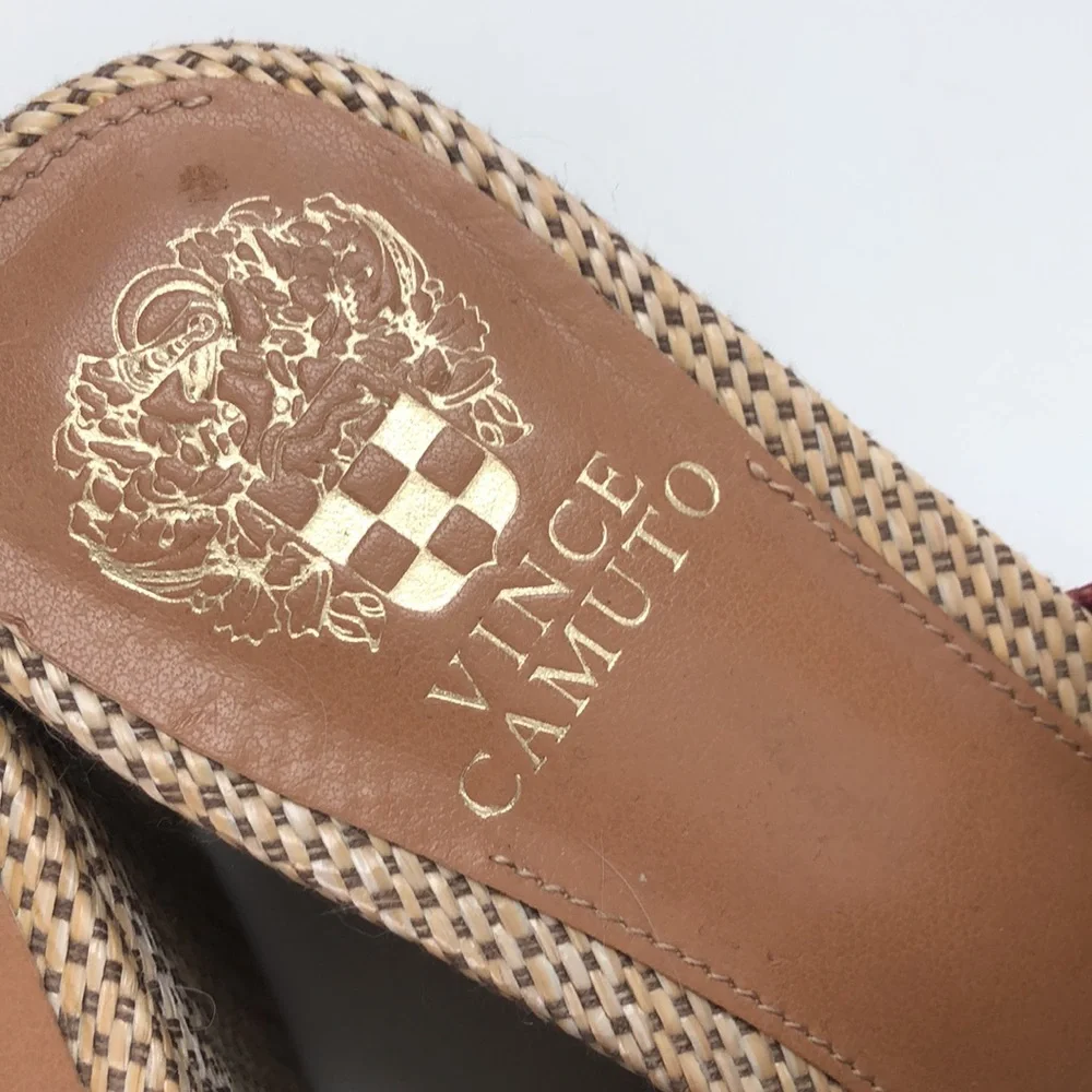 NWOT Vince Camuto Gadgen platform wedge sandals!